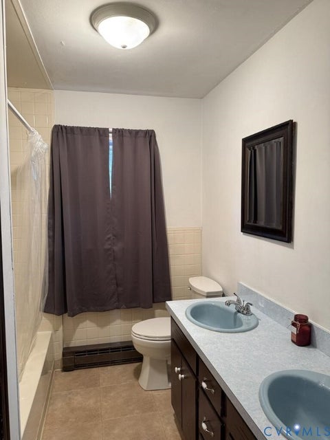 Tiny photo for 802 Bizzarre Street, Farmville, VA 23901 (MLS # 2626788)