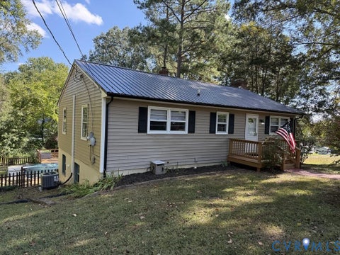 Tiny photo for 802 Bizzarre Street, Farmville, VA 23901 (MLS # 2626788)