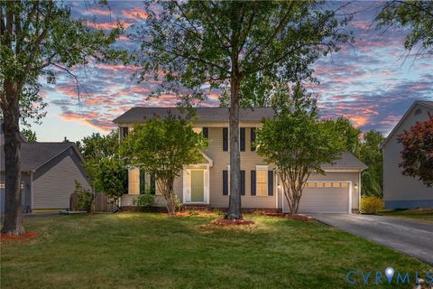 Photo of 39 Dawson Drive, Fredericksburg, VA 22405 (MLS # 2613387)