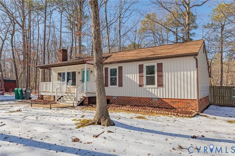 Photo of 107 Five Oaks Lane, Ashland, VA 23005 (MLS # 2607505)