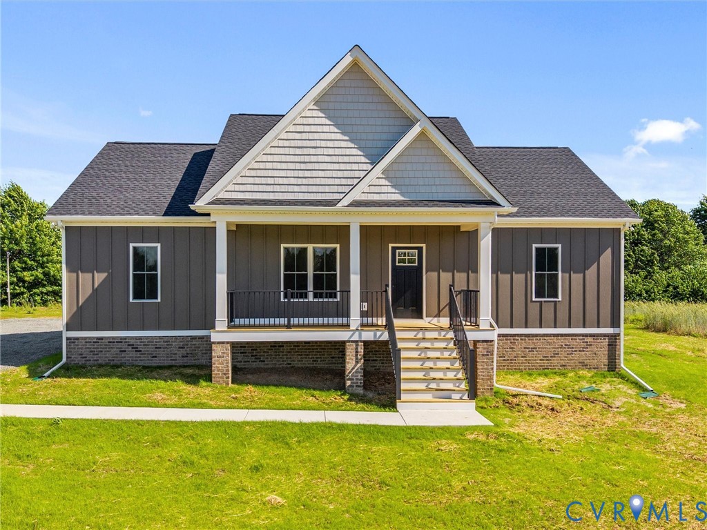 Photo of a similar home. Finishes may be different