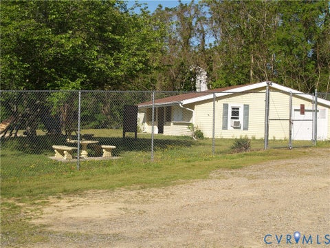 Tiny photo for 7400 Lakeshore Drive, Quinton, VA 23141 (MLS # 2624633)