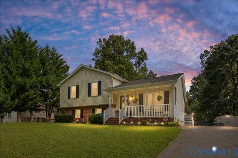Photo of 304 Bowen Drive, Fredericksburg, VA 22407 (MLS # 2623165)