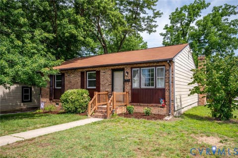Tiny photo for 310 Orange Avenue, Colonial Heights, VA 23834 (MLS # 2616098)