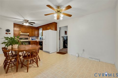Tiny photo for 310 Orange Avenue, Colonial Heights, VA 23834 (MLS # 2616098)