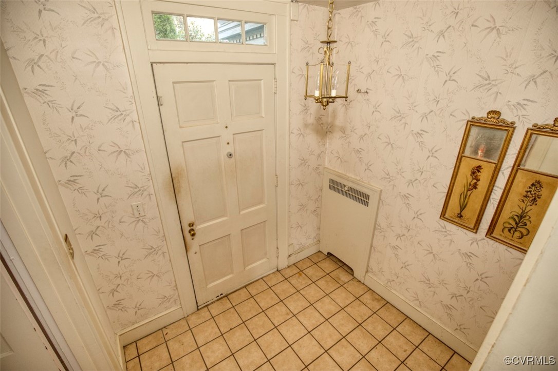 704 College Terrace