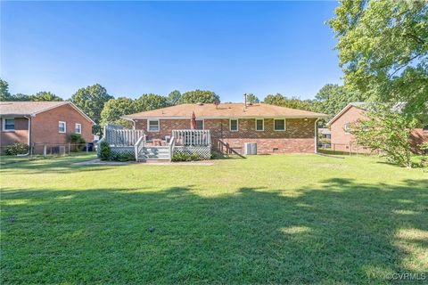 A home in Colonial Heights