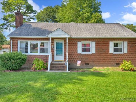 A home in Colonial Heights