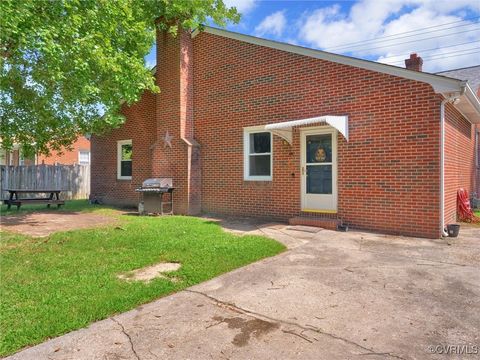 A home in Colonial Heights