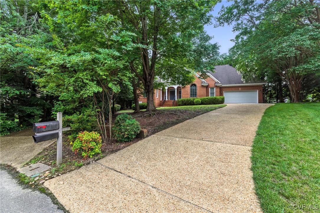 132 Warwick Hills