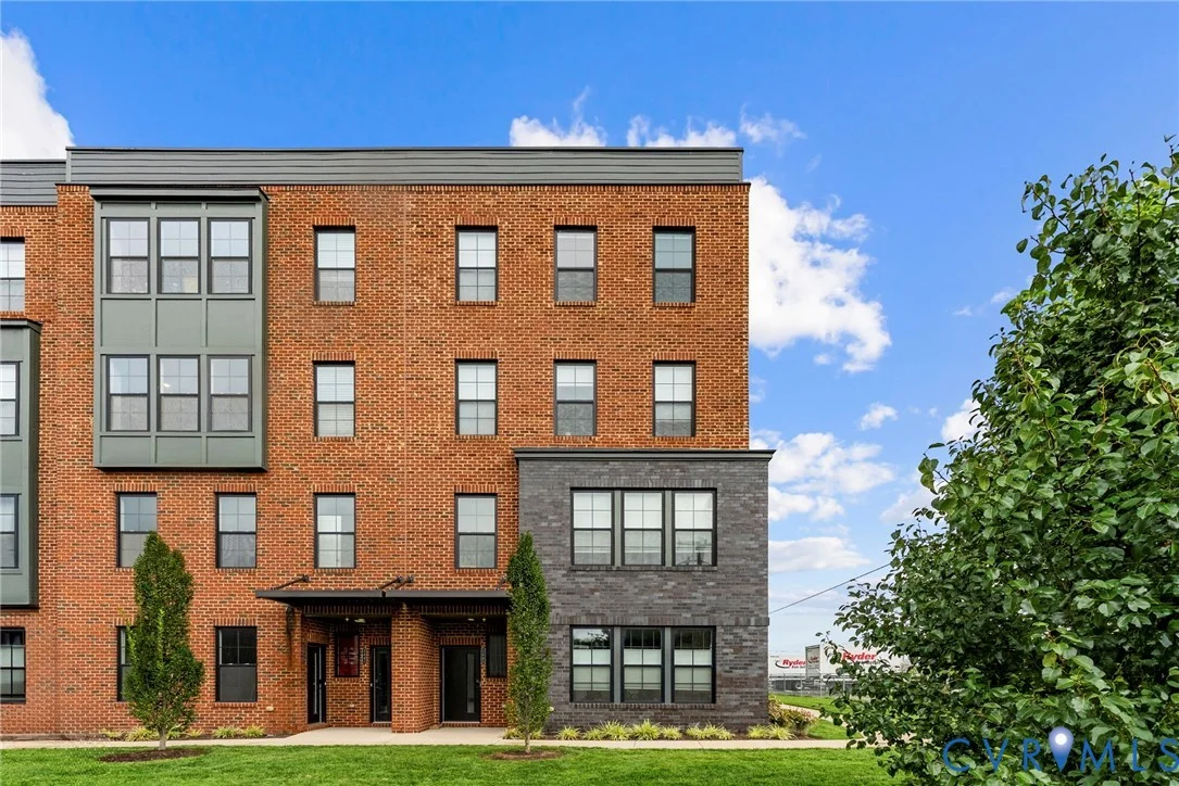 2445 Ownby Lane Unit B15
