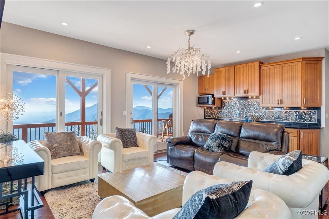 Wintergreen, Virginia 22967, United States, 6 Bedrooms Bedrooms, ,6 BathroomsBathrooms,Residential,Active,121804