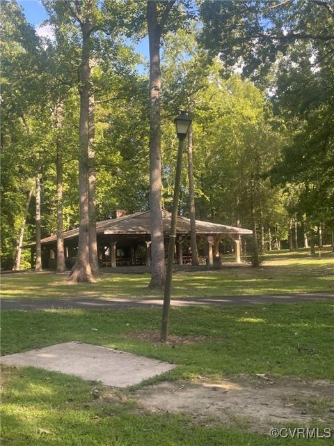 A home in Colonial Heights