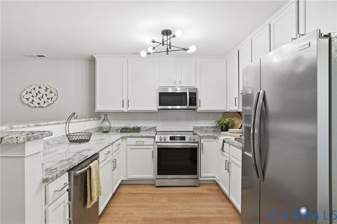 Photo of 1716 Summit Avenue #18, Richmond, VA 23230 (MLS # 2601182)