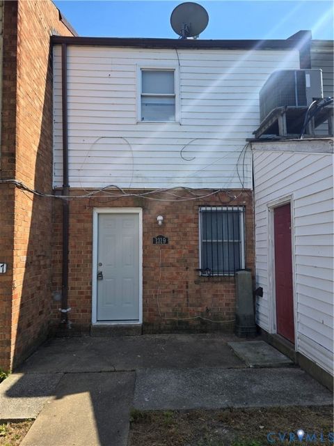 Photo of 1319 Minefee Street, Richmond, VA 23224 (MLS # 2611837)