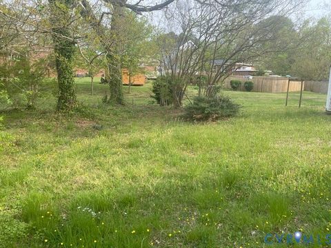 Tiny photo for 210 Maple Street, Suffolk, VA 23434 (MLS # 2609960)