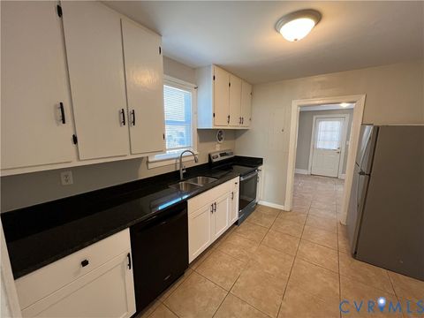 Tiny photo for 400 5th Street St, Blackstone, VA 23824 (MLS # 2610010)