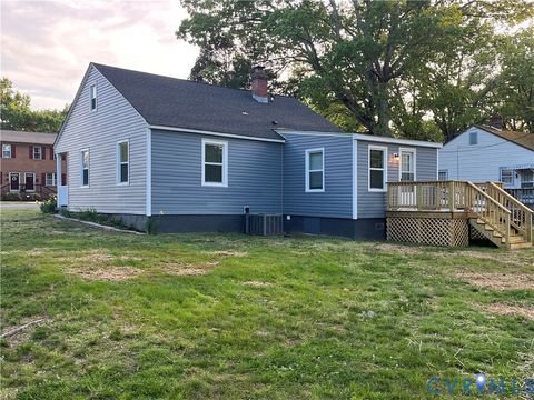 Tiny photo for 400 5th Street St, Blackstone, VA 23824 (MLS # 2610010)