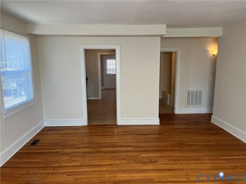 Tiny photo for 400 5th Street St, Blackstone, VA 23824 (MLS # 2610010)