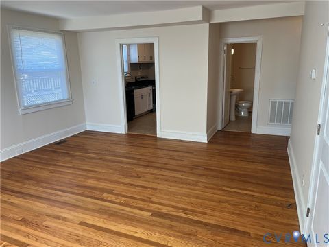 Tiny photo for 400 5th Street St, Blackstone, VA 23824 (MLS # 2610010)
