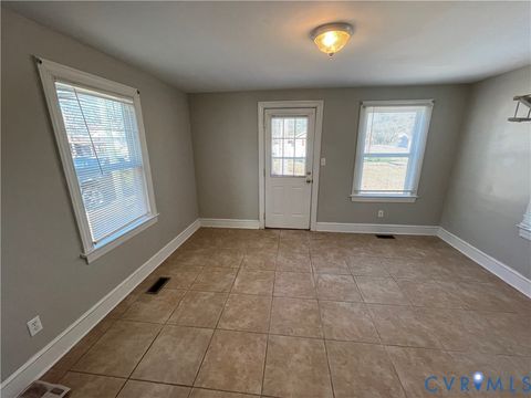 Tiny photo for 400 5th Street St, Blackstone, VA 23824 (MLS # 2610010)