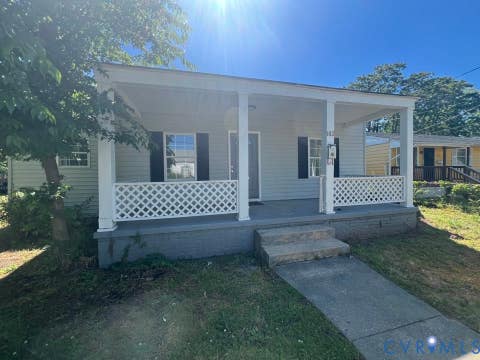 Photo of 102 Culpepper Avenue, Petersburg, VA 23803 (MLS # 2621288)