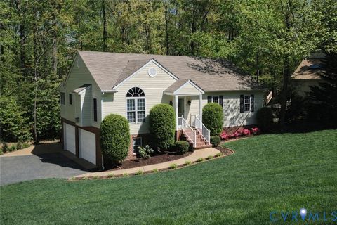 Photo of 548 Brighton Drive, North Chesterfield, VA 23235 (MLS # 2607393)