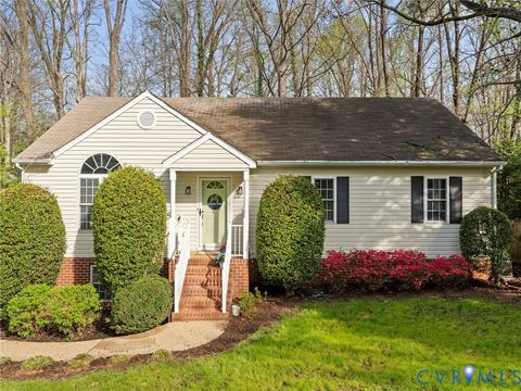 Photo of 548 Brighton Drive, North Chesterfield, VA 23235 (MLS # 2607393)