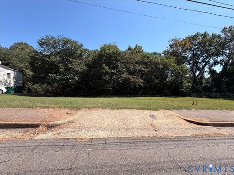 Tiny photo for 727 Fayette Street, Martinsville, VA 24112 (MLS # 2626827)