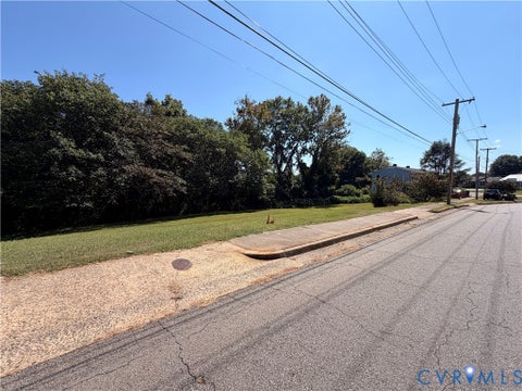 Tiny photo for 727 Fayette Street, Martinsville, VA 24112 (MLS # 2626827)