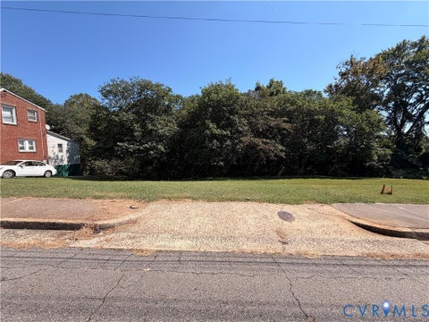 Tiny photo for 727 Fayette Street, Martinsville, VA 24112 (MLS # 2626827)