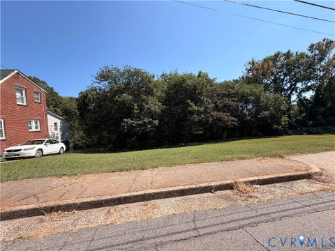 Tiny photo for 727 Fayette Street, Martinsville, VA 24112 (MLS # 2626827)