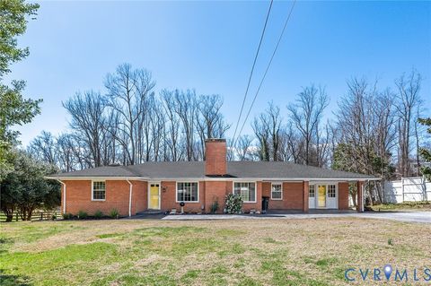 Photo of 3735 Woodside Avenue, Lynchburg, VA 24503 (MLS # 2606002)