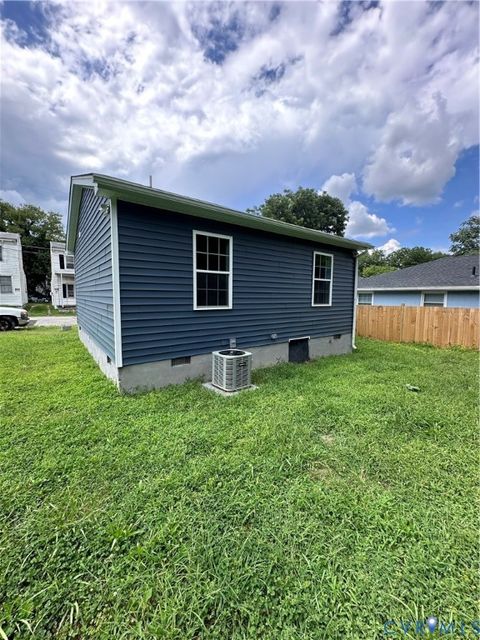 Tiny photo for 723-725 Wilson Street, Petersburg, VA 23803 (MLS # 2529494)