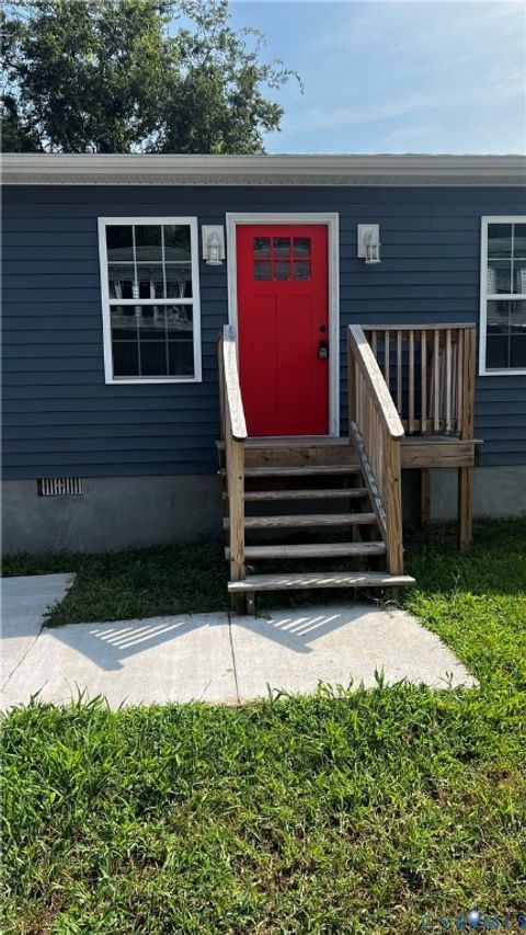 Photo of 723-725 Wilson Street, Petersburg, VA 23803 (MLS # 2529494)