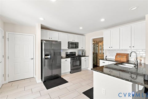 Tiny photo for 621 La Von Drive, Richmond, VA 23227 (MLS # 2623977)