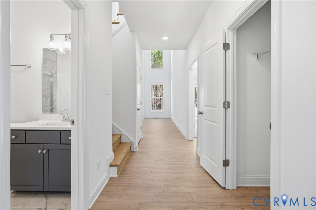 1105 Oriole Landing Lane