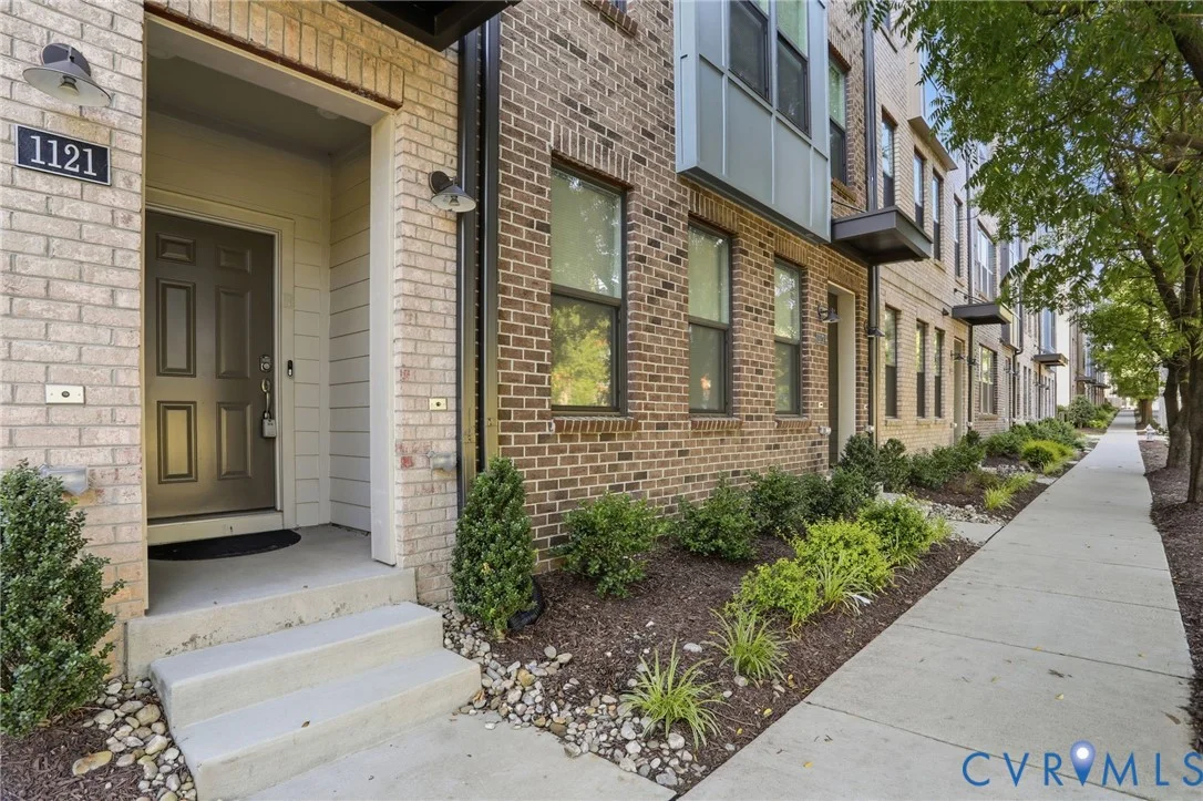 1121 N Lombardy Street Unit B