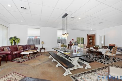 Tiny photo for 156 Main Street, Warsaw, VA 22572 (MLS # 2532316)