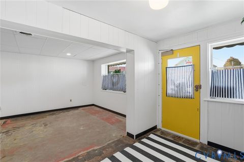 Tiny photo for 156 Main Street, Warsaw, VA 22572 (MLS # 2532316)