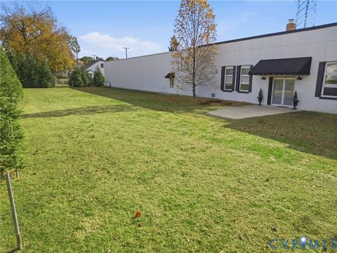 Tiny photo for 156 Main Street, Warsaw, VA 22572 (MLS # 2532316)