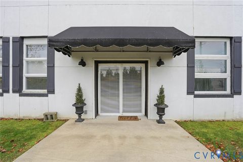 Tiny photo for 156 Main Street, Warsaw, VA 22572 (MLS # 2532316)