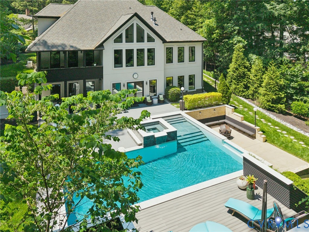 32 Dahlgren Road