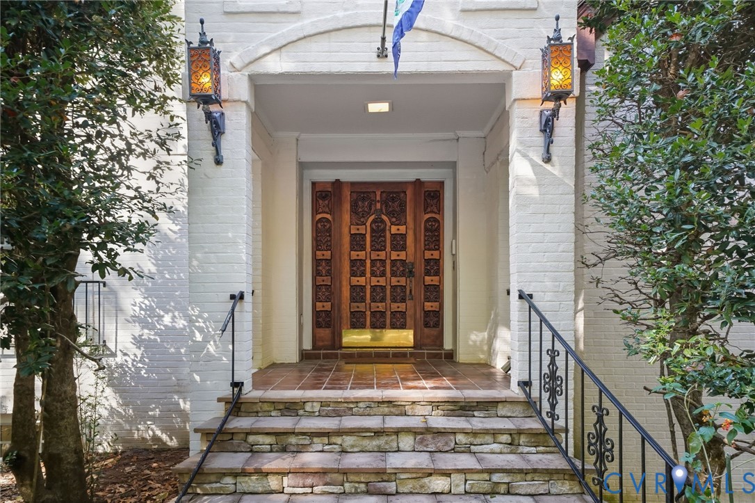 2700 Walhala Drive