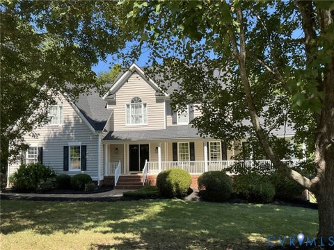 Photo of 15618 Fox Cove Circle, Moseley, VA 23120 (MLS # 2624736)