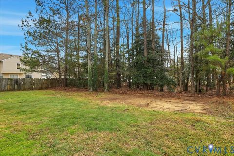 Tiny photo for 725 Cobbs Point Way, Cobbs Creek, VA 23836 (MLS # 2533025)
