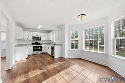 Tiny photo for 725 Cobbs Point Way, Cobbs Creek, VA 23836 (MLS # 2533025)
