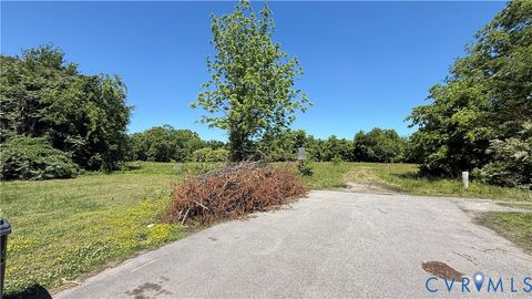 Tiny photo for 430 Harrison Street, Hampton, VA 23669 (MLS # 2612725)