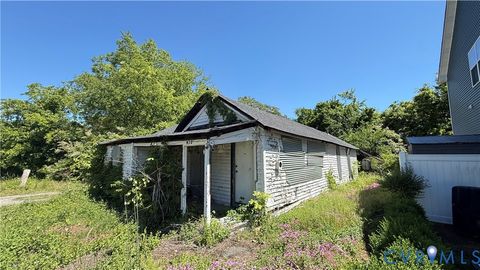 Tiny photo for 430 Harrison Street, Hampton, VA 23669 (MLS # 2612725)