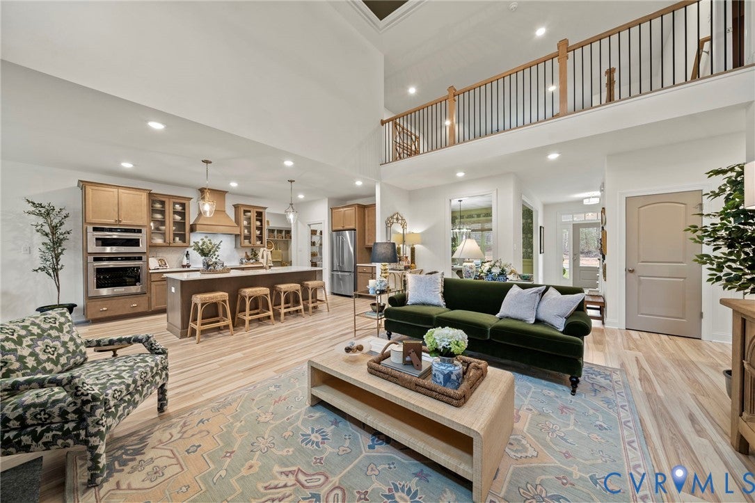 Lot 10 Pin Oak Loop